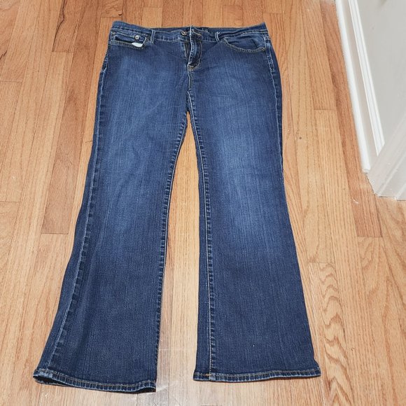 Lucky Brand Medium Blue Wash Sweet'n'Low Jeans Size 32/14 - Picture 1 of 6